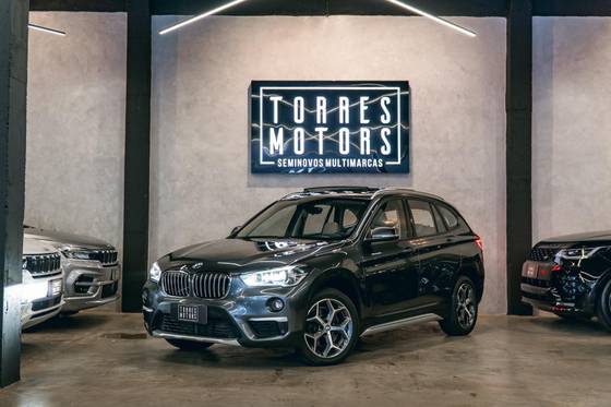 BMW X1 2.0 16V TURBO ACTIVEFLEX SDRIVE20I X-LINE 4P AUTOMÁTICO BMW X1 2.0 16V TURBO ACTIVEFLEX SDRIVE20I X-LINE 4P AUTOMÁTICO